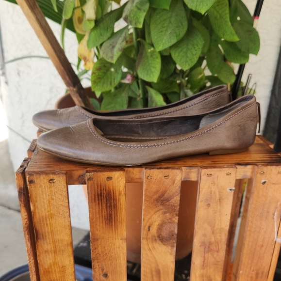 Frye Ballet Flats Regina Brown Tan Leather Slip On Shoes Pointed - Picture 3 of 11